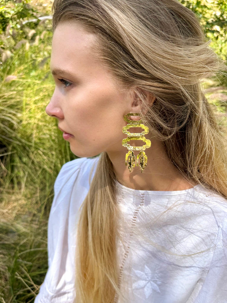 S/S 25 Hammered INFINATE EARRINGS.