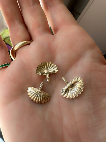 9ct Gold Shell Pendant
