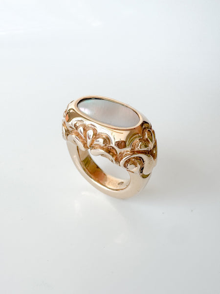 Bronze Ring With Shell
