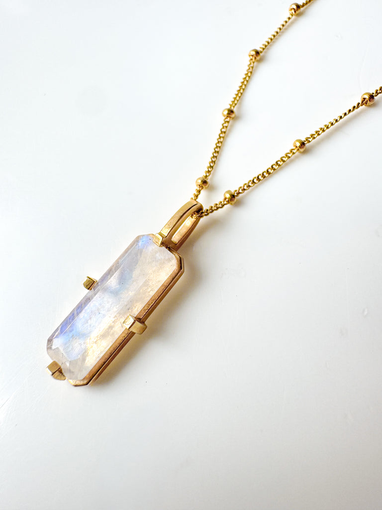 9ct Gold Paperclip Chain with Moonstone Pendant
