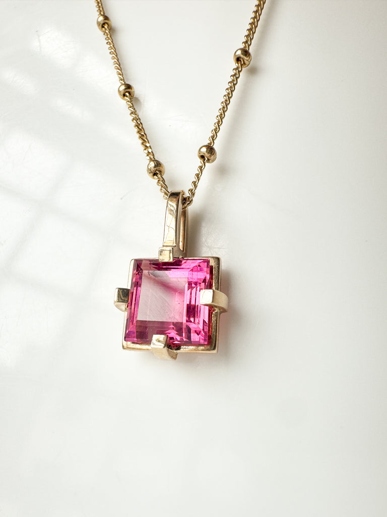 9ct Gold Chain with Pink Tourmaline Pendant