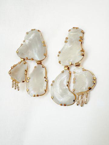 Mother of Pearl Earrings With Pearl