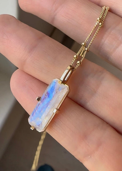 9ct Gold Paperclip Chain with Moonstone Pendant